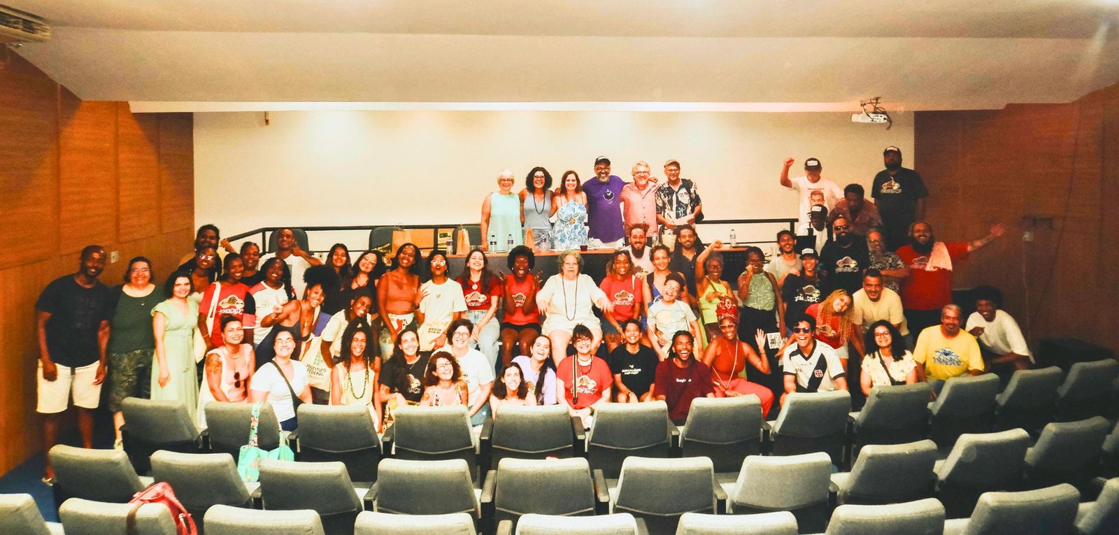 A universidade rimou: uma tese, muitas histórias
